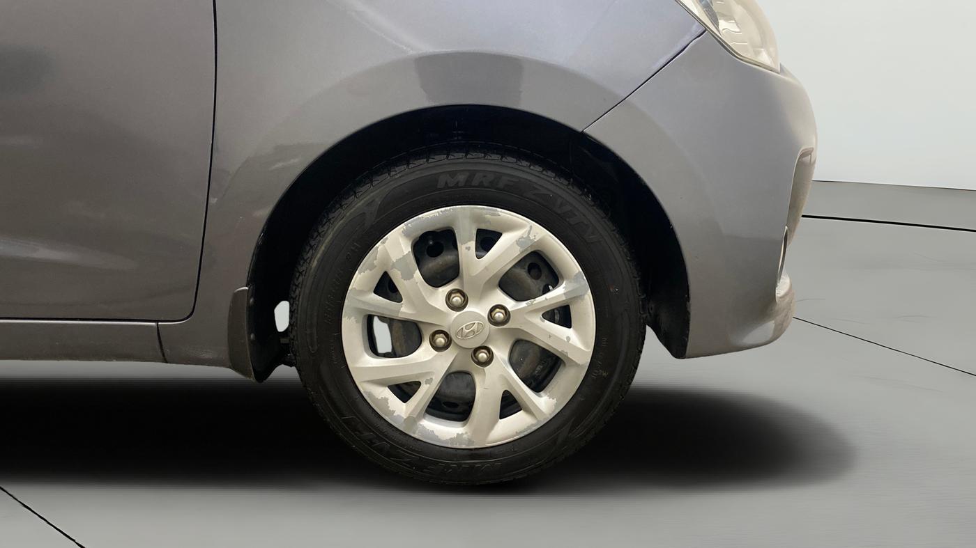 2017 Hyundai Grand i10 SPORTZ 1.2 KAPPA VTVT, Petrol, Manual, 69,386 km, Right Front Wheel