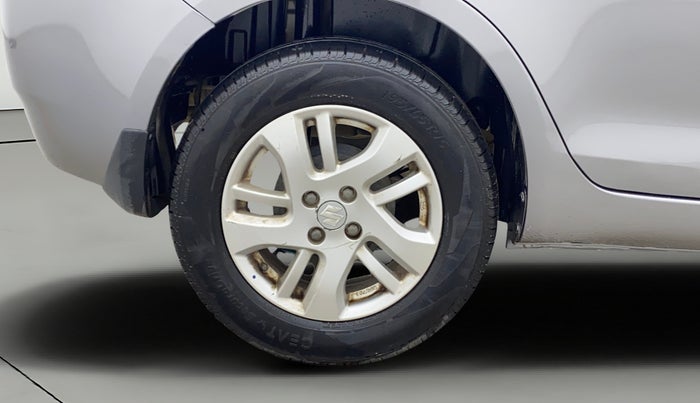 2014 Maruti Swift Dzire ZXI, Petrol, Manual, 1,00,618 km, Right Rear Wheel