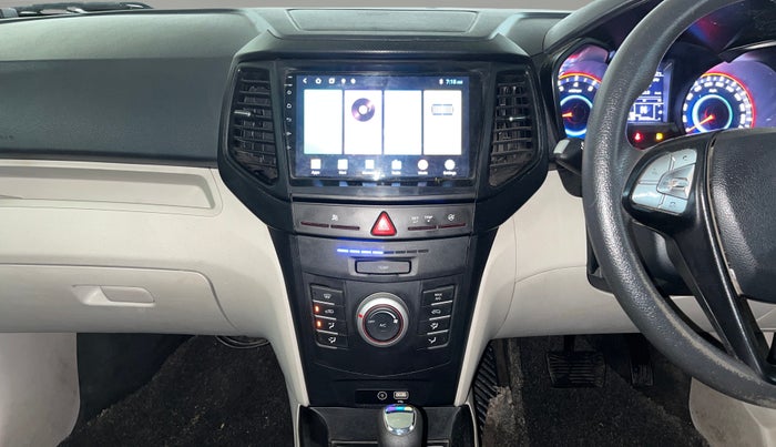 2023 Mahindra XUV300 W6 1.2 PETROL AMT, Petrol, Automatic, 39,599 km, Air Conditioner