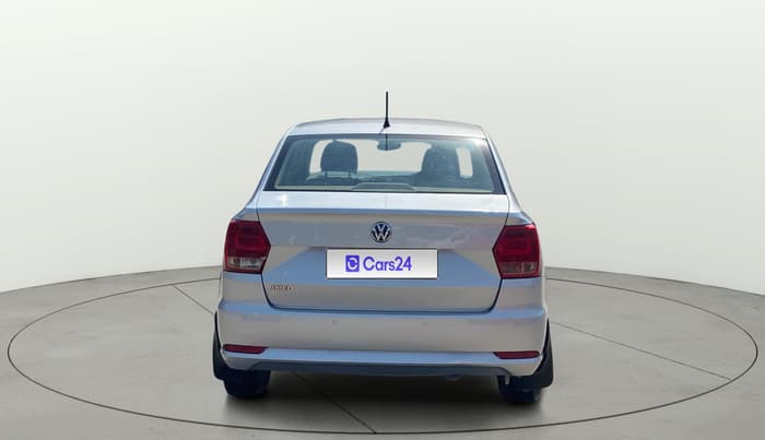 2017 Volkswagen Ameo HIGHLINE PLUS 1.5L AT 16 ALLOY, Diesel, Automatic, 1,06,109 km, Back/Rear