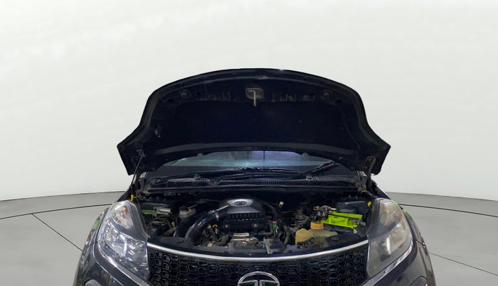 2018 Tata NEXON XM PETROL, CNG, Manual, 81,527 km, Open Bonet