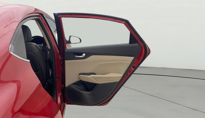 2018 Hyundai Verna 1.6 VTVT SX (O) AT, Petrol, Automatic, 96,462 km, RHS Rear Door