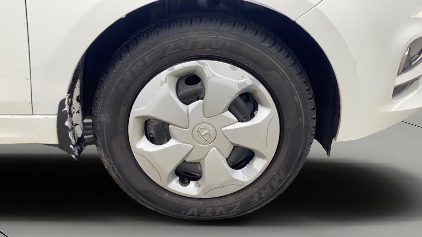 2023 Tata TIGOR XZ CNG, CNG, Manual, 40,968 km, Right Front Wheel