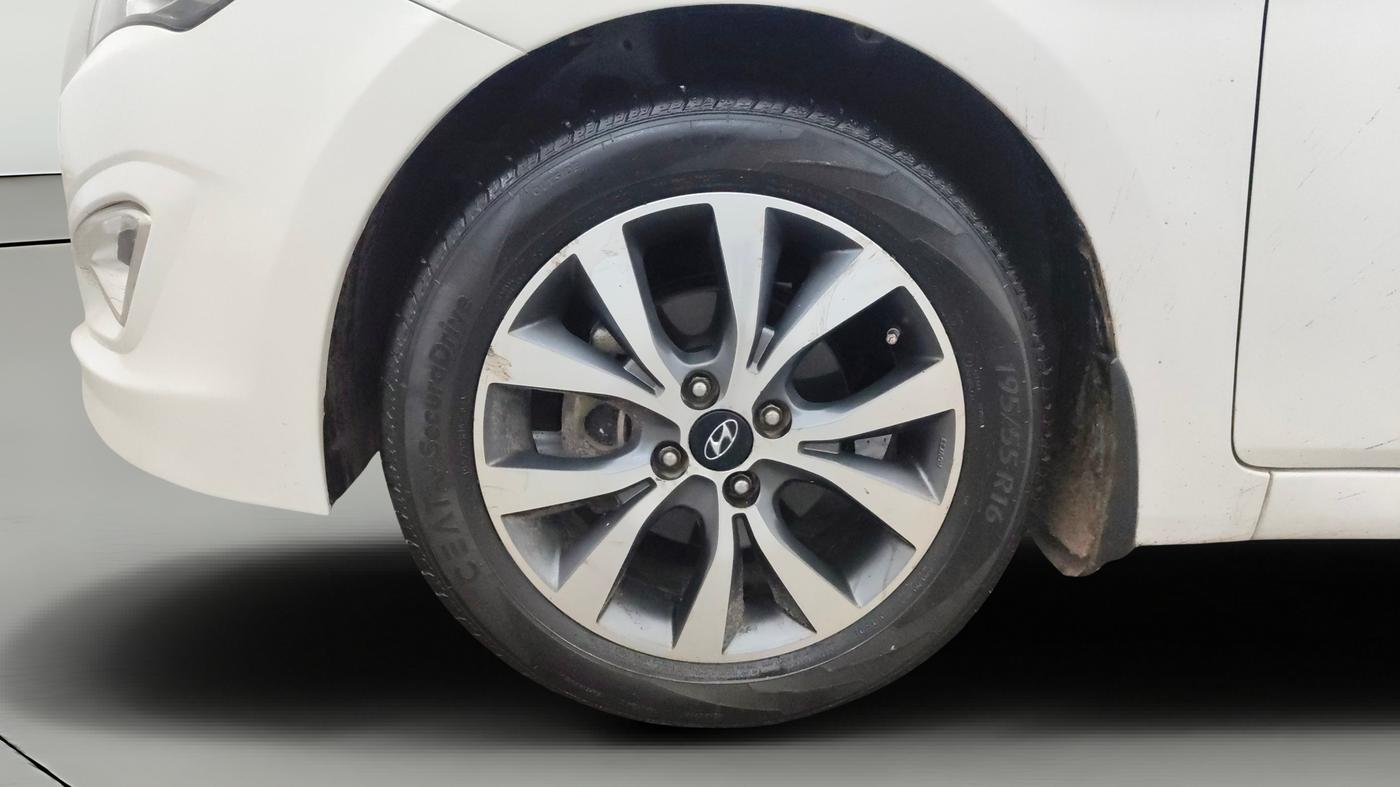 2015 Hyundai Verna FLUIDIC 4S 1.6 VTVT S(O), Petrol, Manual, 71,042 km, Left Front Wheel