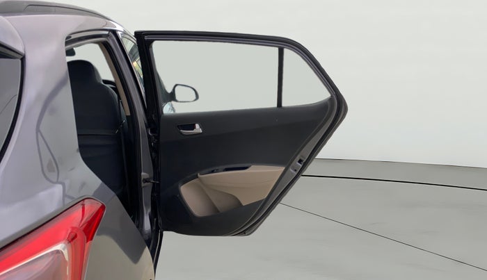 2018 Hyundai Grand i10 SPORTZ AT 1.2 KAPPA VTVT, Petrol, Automatic, 22,725 km, RHS Rear Door