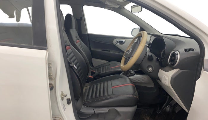2021 Hyundai GRAND I10 NIOS SPORTZ U2 1.2 CRDI, Diesel, Manual, 1,06,167 km, Right Side Front Door Cabin
