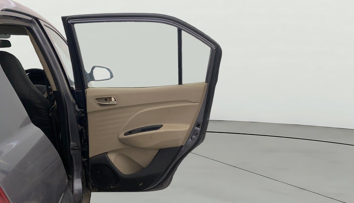 2018 Hyundai NEW SANTRO SPORTZ CNG, CNG, Manual, 33,879 km, RHS Rear Door