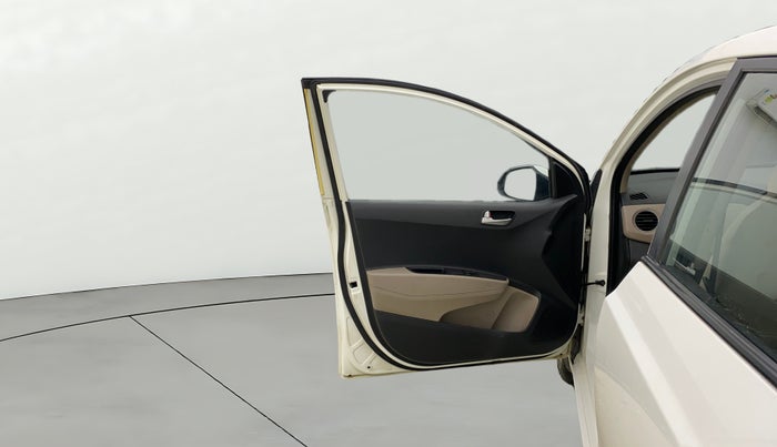 2014 Hyundai Xcent S (O) 1.2, Petrol, Manual, 34,923 km, LHS Front Door