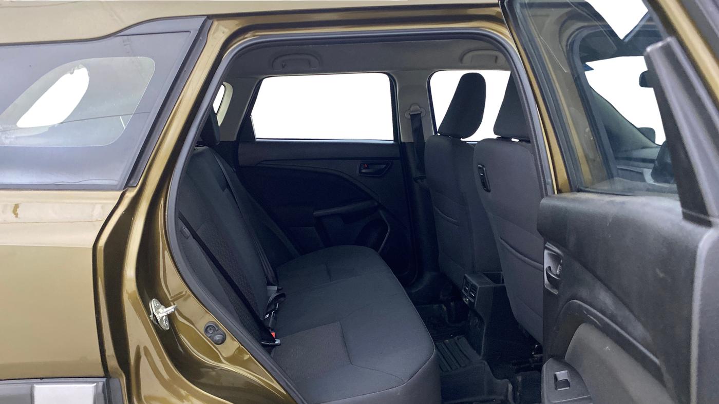 2024 Maruti BREZZA VXI AT SMART HYBRID, Petrol, Automatic, 27,089 km, Right Side Rear Door Cabin