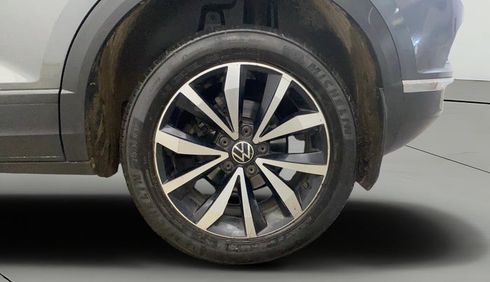 2021 Volkswagen T-ROC 1.5 TSI AT, Petrol, Automatic, 95,260 km, Left Rear Wheel
