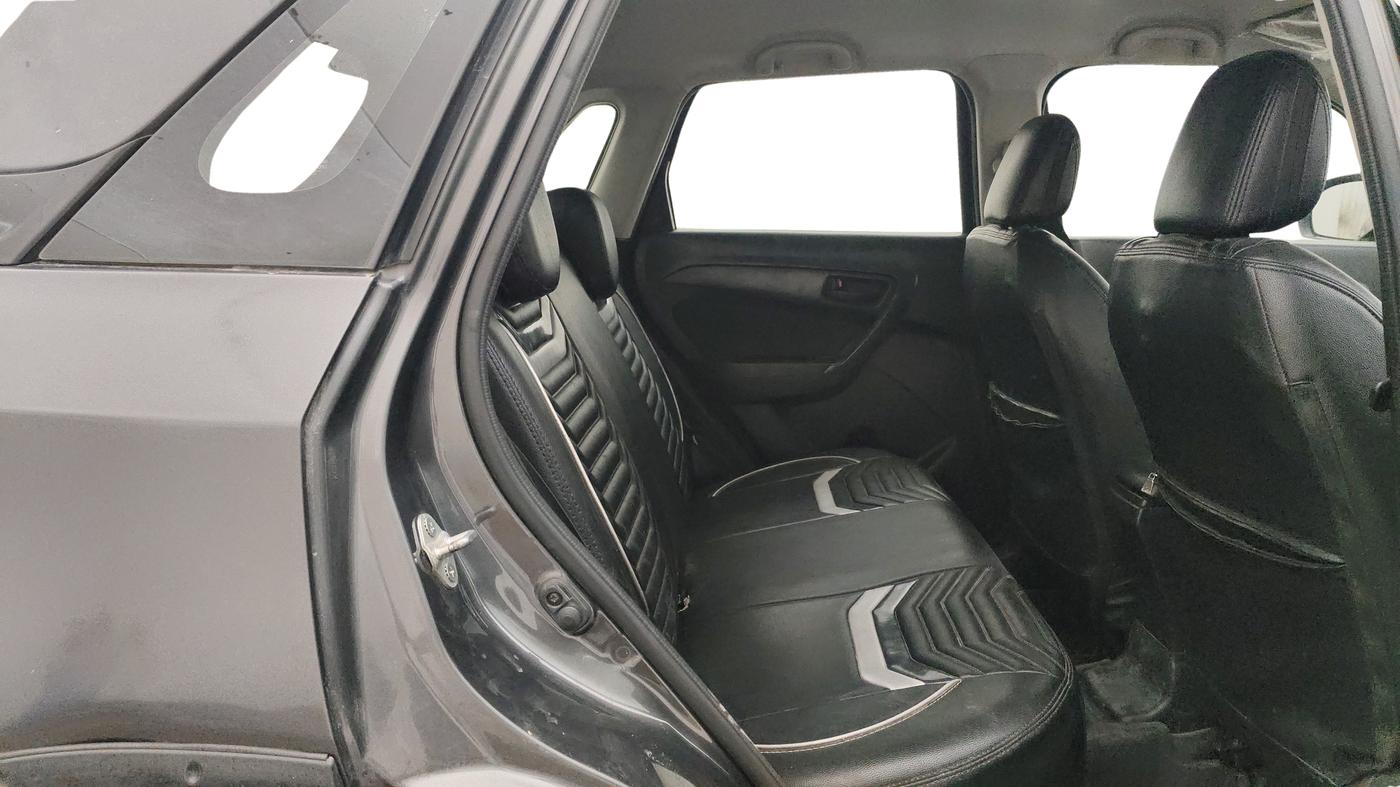 2020 Maruti Vitara Brezza VXI, Petrol, Manual, 1,02,160 km, Right Side Rear Door Cabin
