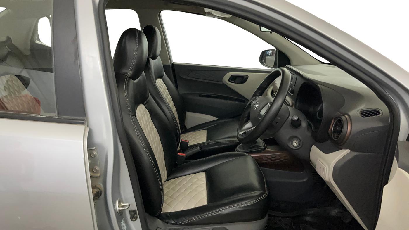2022 Hyundai AURA S 1.2 CNG, CNG, Manual, 65,411 km, Right Side Front Door Cabin