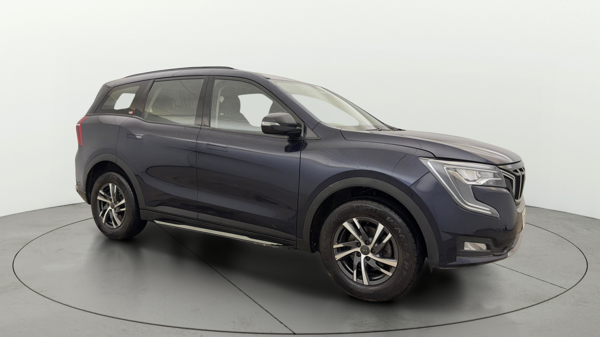 2022 Mahindra XUV700 2021-2026 AX 5 P MT 7 STR