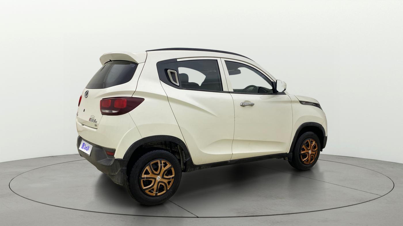 2016 Mahindra Kuv100 K4 6 STR, Petrol, Manual, 31,051 km, Right Back Diagonal