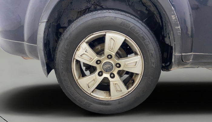 2012 Mahindra XUV500 W8, Diesel, Manual, 1,39,724 km, Right Rear Wheel