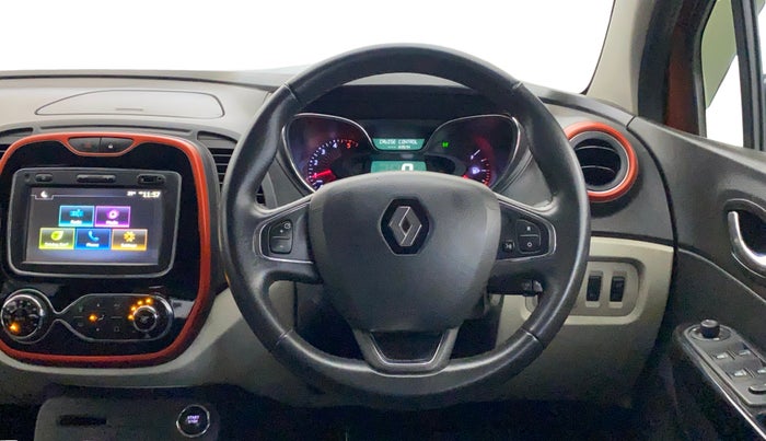 2019 Renault Captur PLATINE DIESEL DUAL TONE, Diesel, Manual, 83,603 km, Steering Wheel Close Up