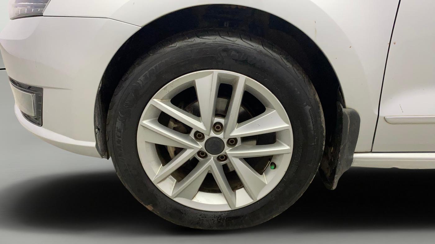 2019 Skoda Rapid STYLE 1.5 TDI AT, Diesel, Automatic, 95,582 km, Left Front Wheel