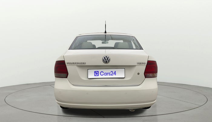2013 Volkswagen Vento HIGHLINE 1.6 MPI, Petrol, Manual, 1,14,206 km, Back/Rear