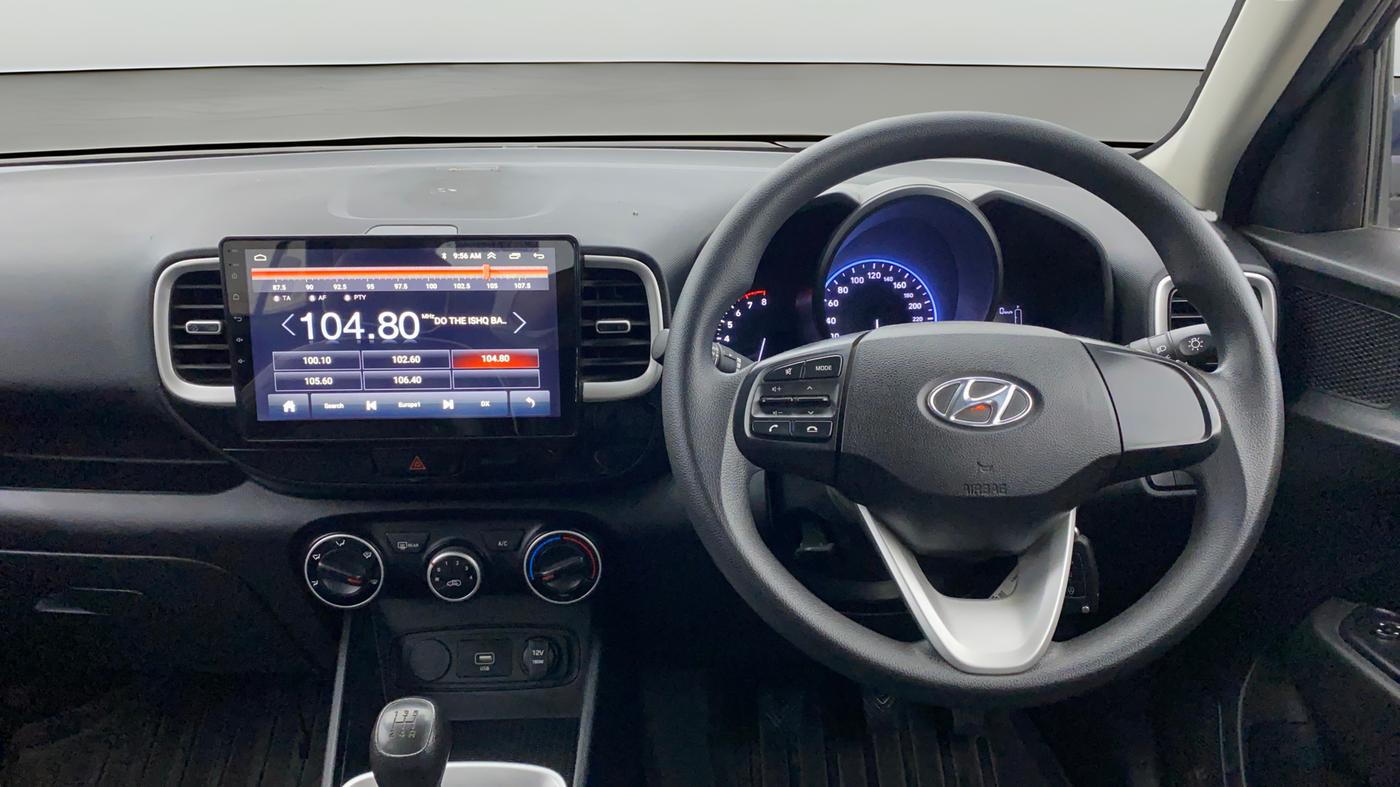 2020 Hyundai VENUE S 1.2, Petrol, Manual, 46,817 km, Steering Wheel Close Up