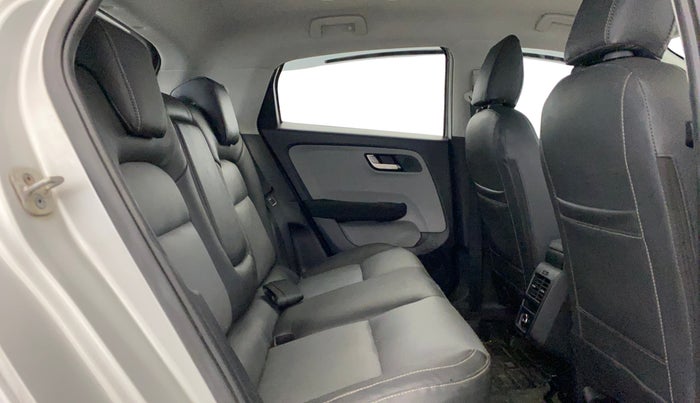 2020 Tata ALTROZ XZ PETROL, Petrol, Manual, 27,394 km, Right Side Rear Door Cabin