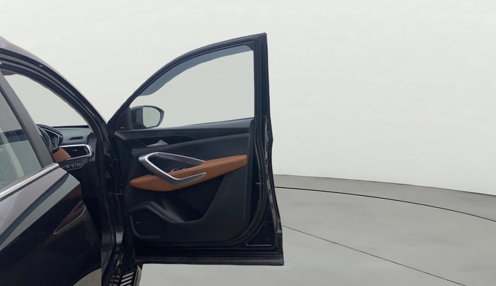 2022 MG HECTOR PLUS SHARP 1.5 PETROL TURBO CVT 6-STR, Petrol, Automatic, 79,226 km, RHS Front Door