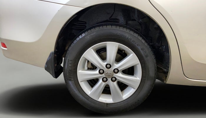 2016 Toyota Corolla Altis G CVT PETROL, Petrol, Automatic, 57,505 km, Right Rear Wheel