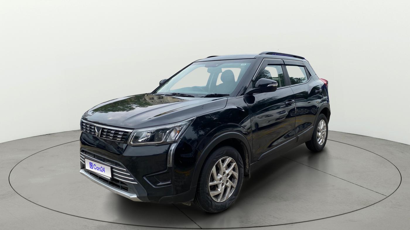 2023 Mahindra XUV300 W8 1.5 DIESEL, Diesel, Manual, 98,390 km, Left Front Diagonal