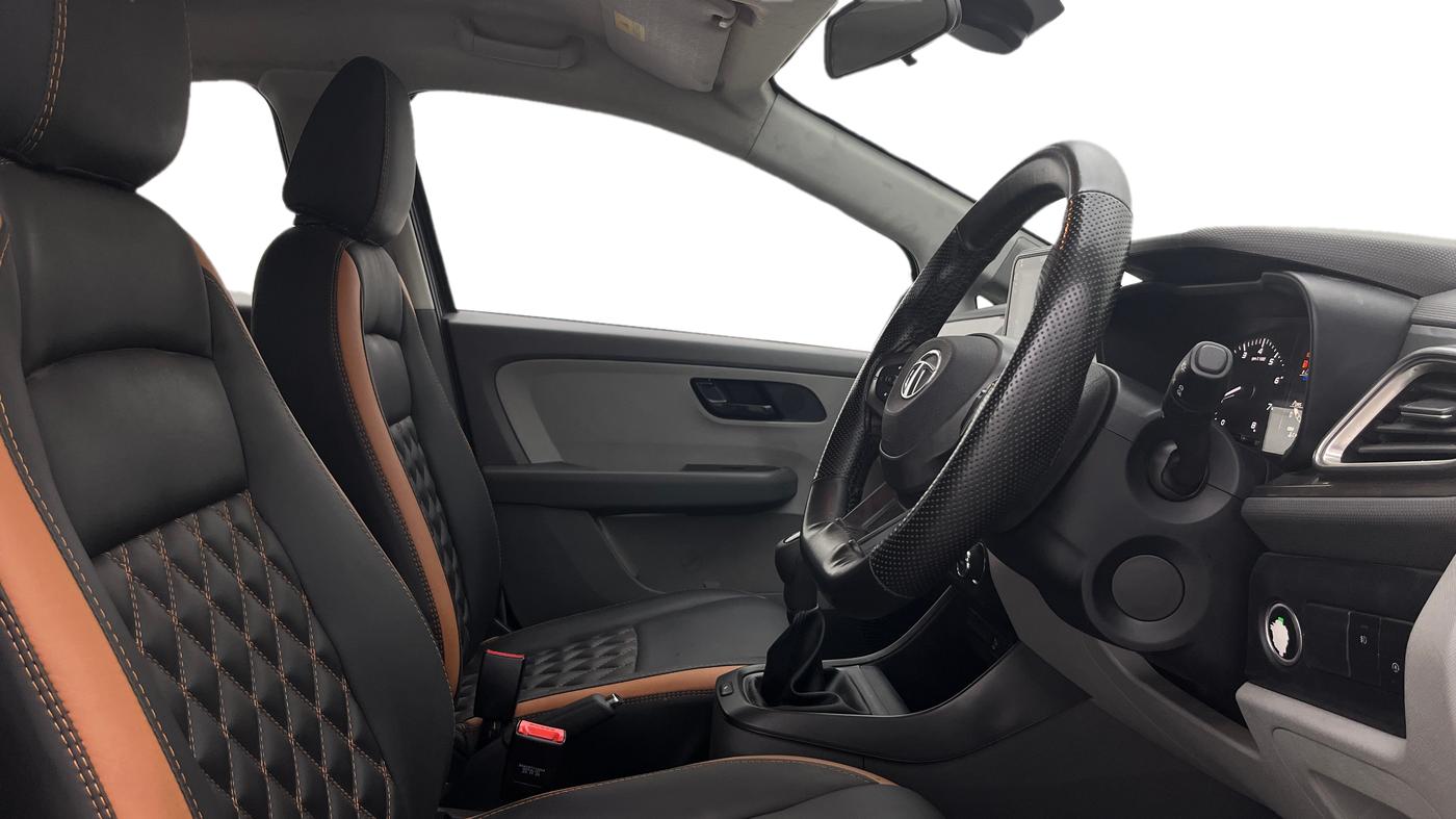 2020 Tata ALTROZ XT PETROL, Petrol, Manual, 45,038 km, Right Side Front Door Cabin