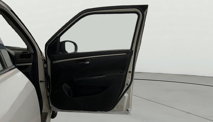 2013 Maruti Swift VXI, Petrol, Manual, 64,228 km, RHS Front Door