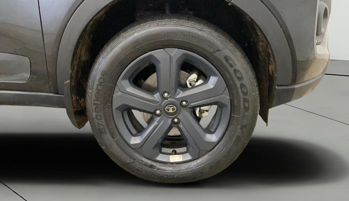 2023 Tata NEXON XZ PLUS PETROL SUNROOF DARK EDITION, Petrol, Manual, 17,910 km, Right Front Wheel