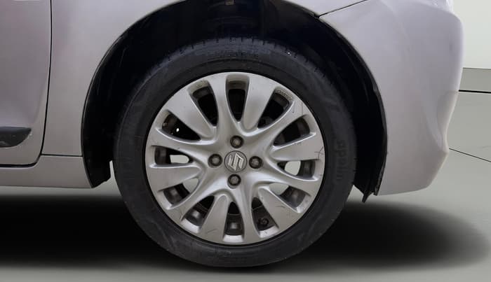 2016 Maruti Baleno ALPHA PETROL 1.2, Petrol, Manual, 49,803 km, Right Front Wheel