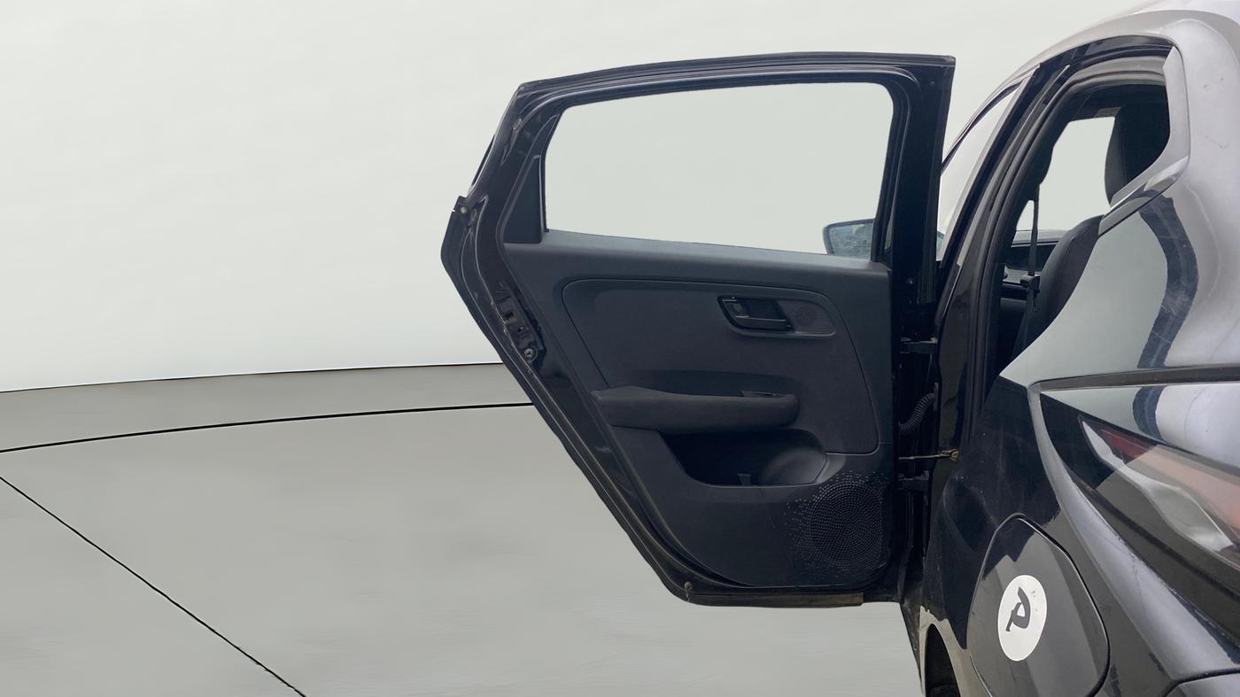 2024 Tata ALTROZ XZ Plus (S) Dark Edition, Petrol, Manual, 38,704 km, LHS Rear Door
