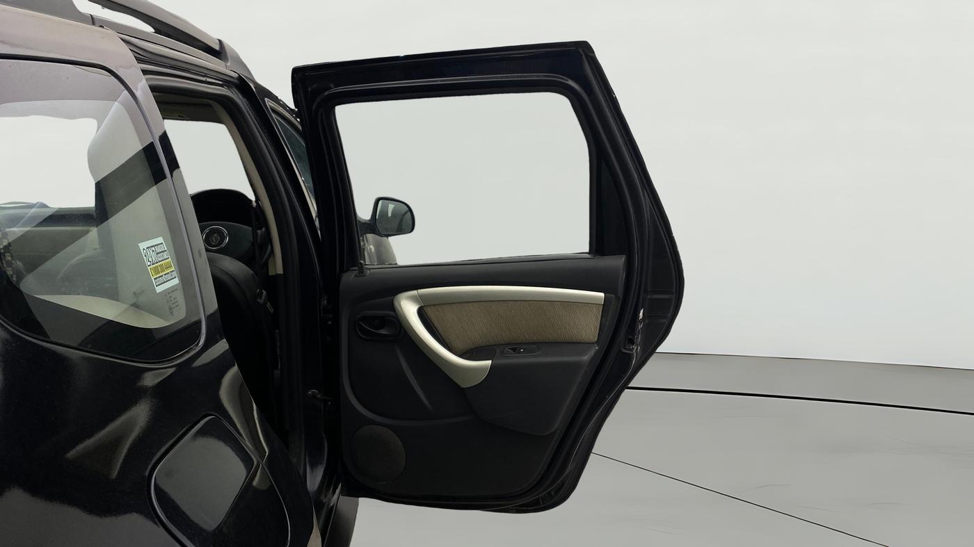 2014 Renault Duster RXL PETROL, Petrol, Manual, 54,447 km, RHS Rear Door