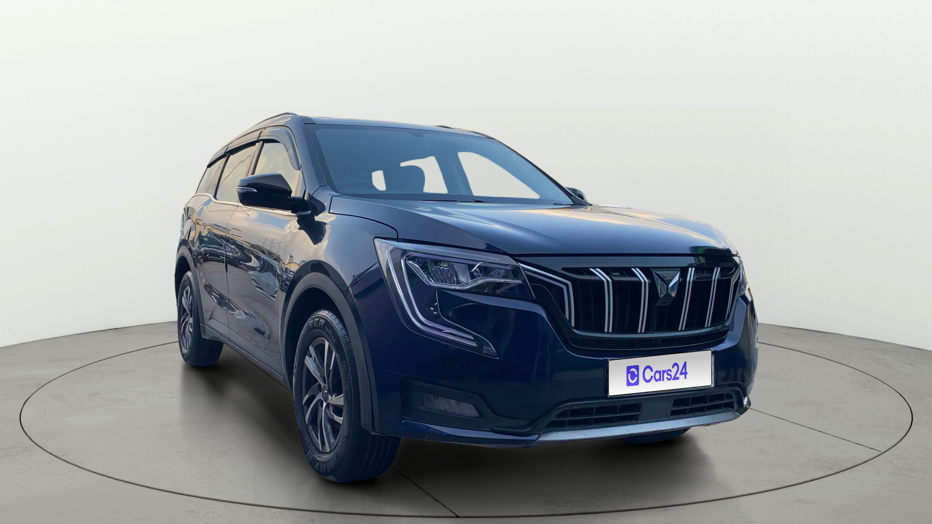 2023 Mahindra XUV700 2021-2026 AX 5 P MT 7 STR
