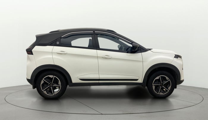 2023 Tata NEXON FEARLESS + SUNROOF DCA DUAL TONE 1.2 PETROL, Petrol, Automatic, 36,407 km, Right Side View