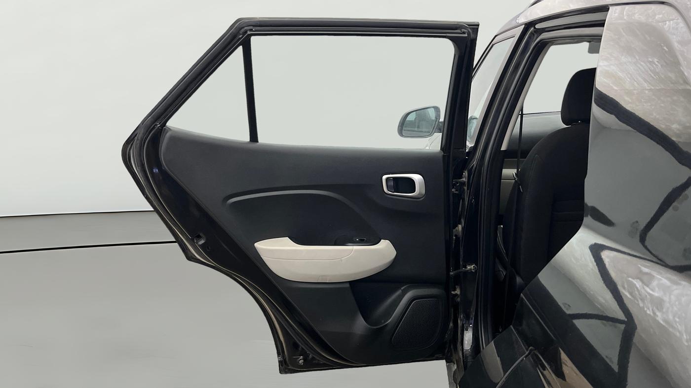 2022 Hyundai VENUE S 1.2, Petrol, Manual, 32,325 km, LHS Rear Door