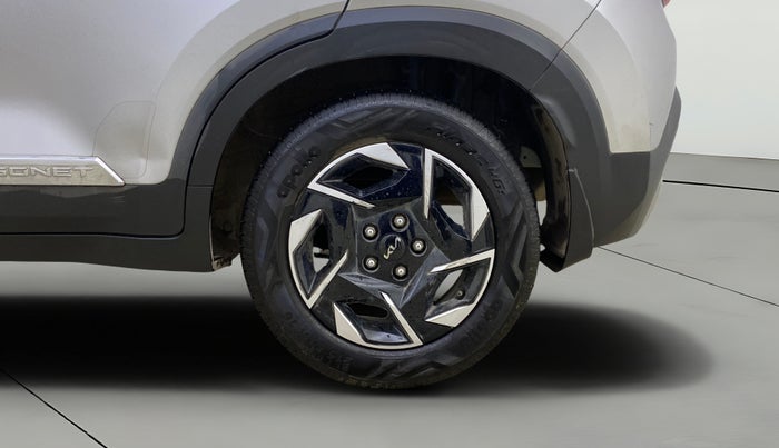 2024 KIA SONET HTK (O) 1.2 Petrol MT, Petrol, Manual, 10,669 km, Left Rear Wheel