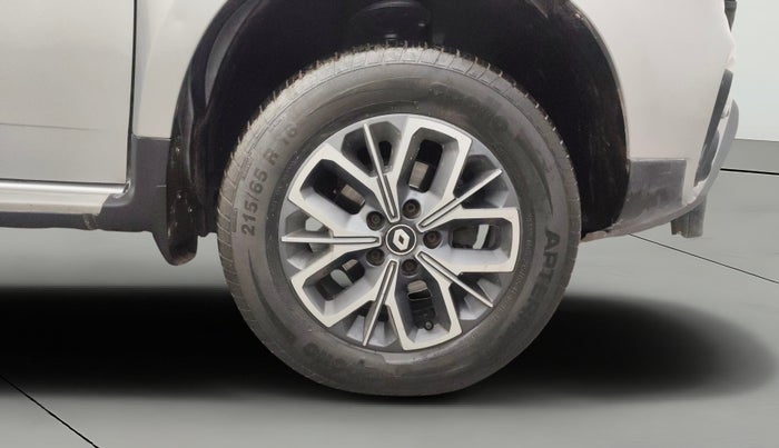 2021 Renault Duster RXZ 1.5 PETROL MT, Petrol, Manual, 26,525 km, Right Front Wheel