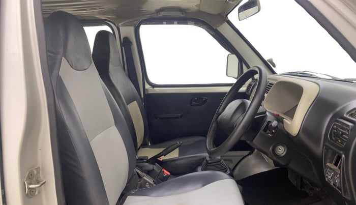 2018 Maruti Eeco 5 STR WITH A/C+HTR, CNG, Manual, 26,716 km, Right Side Front Door Cabin