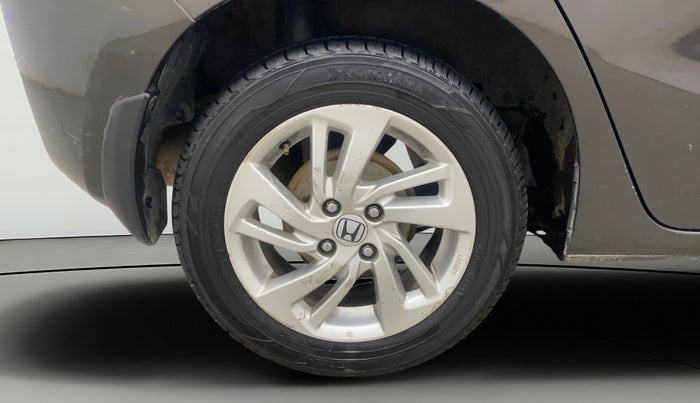 2016 Honda Jazz 1.2L I-VTEC V AT, Petrol, Automatic, 1,04,773 km, Right Rear Wheel