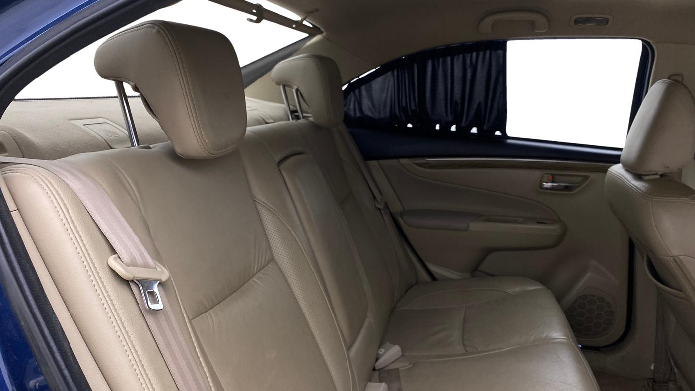 2018 Maruti Ciaz ALPHA  AT 1.5 SHVS PETROL, Petrol, Automatic, 64,071 km, Right Side Rear Door Cabin