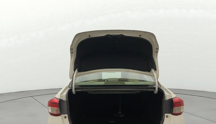 2018 Toyota YARIS V MT, Petrol, Manual, 1,27,552 km, Boot Door Open