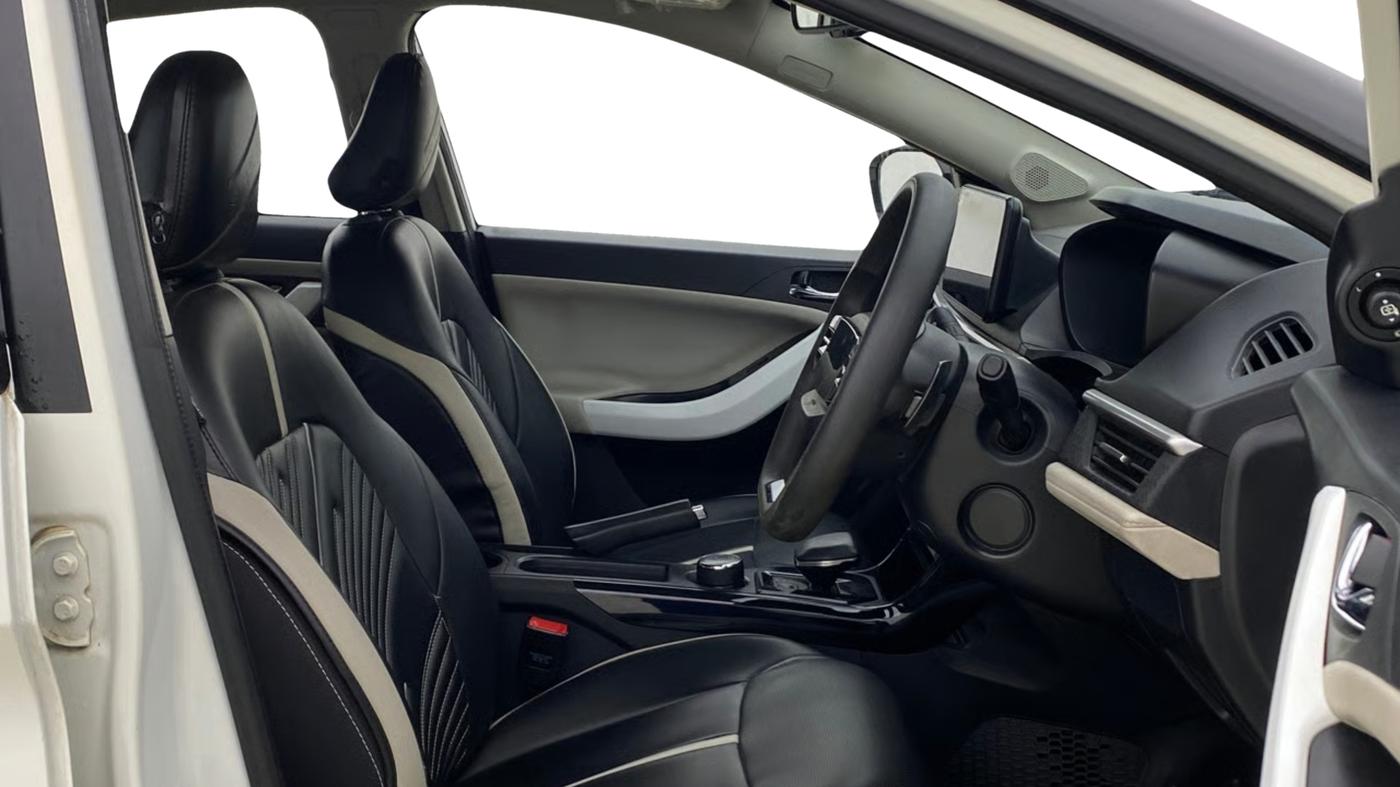 2024 Tata NEXON CREATIVE+ DCA 1.2 PETROL, Petrol, Automatic, 15,413 km, Right Side Front Door Cabin