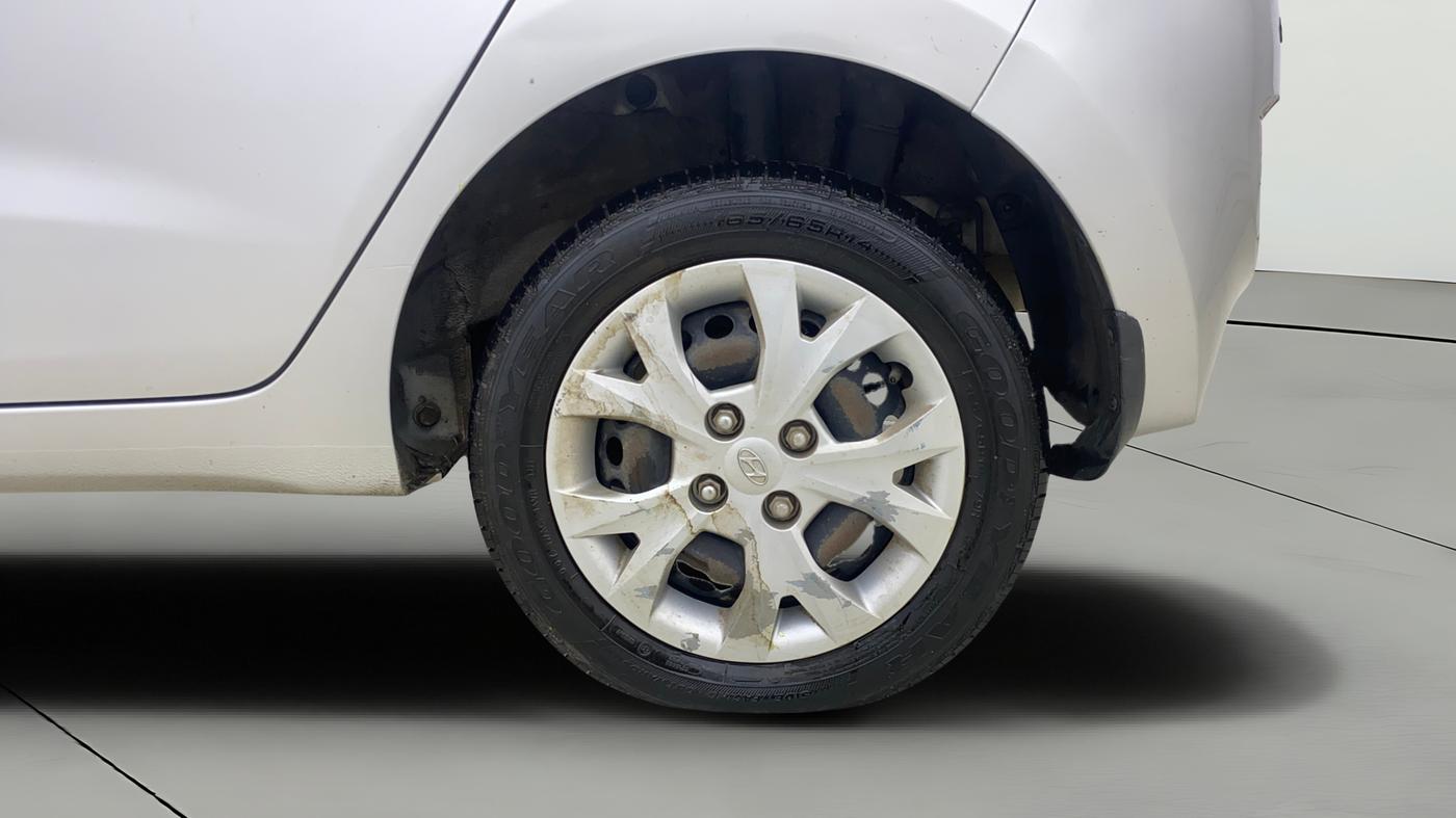 2016 Hyundai Grand i10 MAGNA AT 1.2 KAPPA VTVT, Petrol, Automatic, 56,046 km, Left Rear Wheel