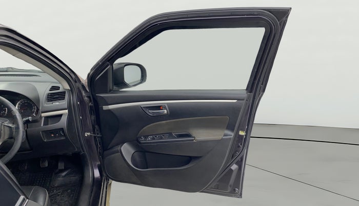 2016 Maruti Swift VXI, Petrol, Manual, 62,511 km, RHS Front Door