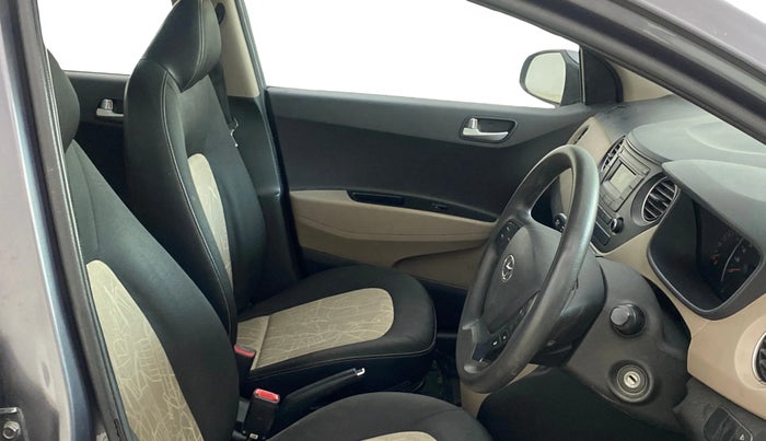 2016 Hyundai Grand i10 SPORTZ 1.2 KAPPA VTVT, Petrol, Manual, 68,800 km, Right Side Front Door Cabin