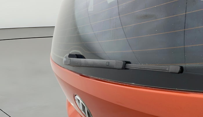 2016 Volkswagen Polo COMFORTLINE 1.2L, Petrol, Manual, 77,095 km, Rear Wiper