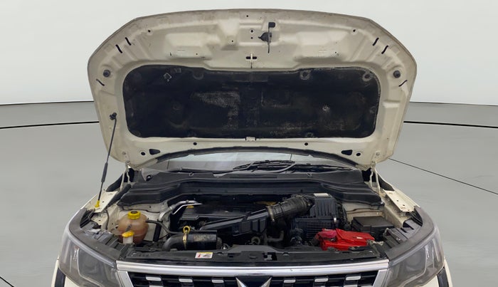 2019 Mahindra XUV300 W6 1.2 PETROL, Petrol, Manual, 41,558 km, Open Bonet