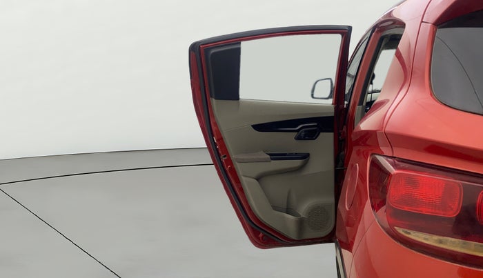 2016 Mahindra Kuv100 K6 PLUS D 6 STR, Diesel, Manual, 85,537 km, LHS Rear Door