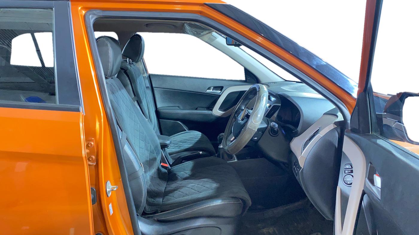 2018 Hyundai Creta SX (O) 1.6 PETROL, Petrol, Manual, 31,095 km, Right Side Front Door Cabin